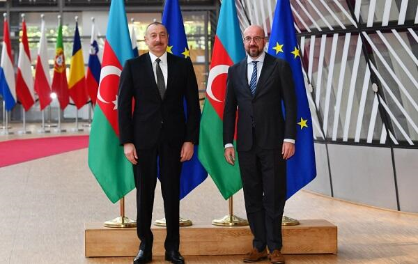 İlham Əliyev Mişelin xahişini qəbul etdi, amma Makronsuz…